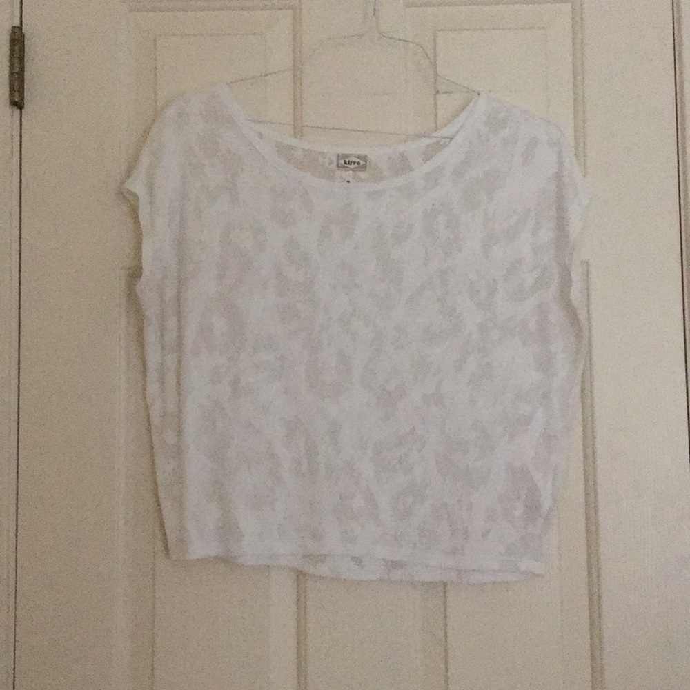 Flowy tee